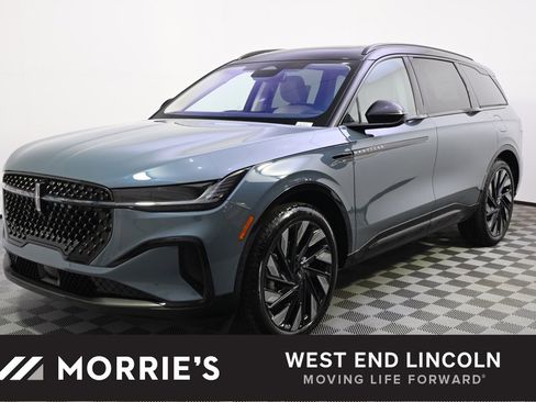 New 2026 Lincoln Nautilus Reserve w/ Jet Appearance Package image 1