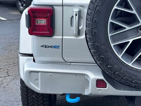 Used 2024 Jeep Wrangler High Altitude AWD/4WD image 12