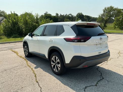 Used 2023 Nissan Rogue SV AWD/4WD image 3