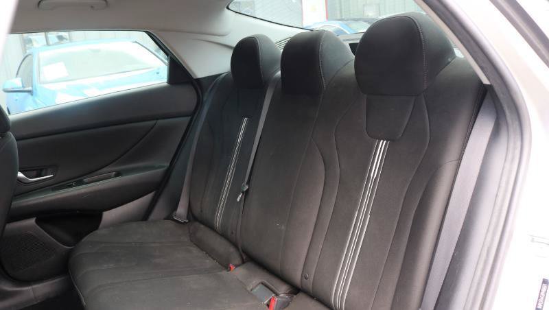 Used 2023 Hyundai Elantra SEL w/ Convenience Package FWD image 16