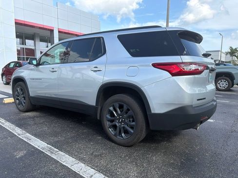 Used 2021 Chevrolet Traverse RS FWD image 3