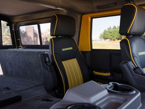 Used 2001 HUMMER H1 4-Door Wagon image 35