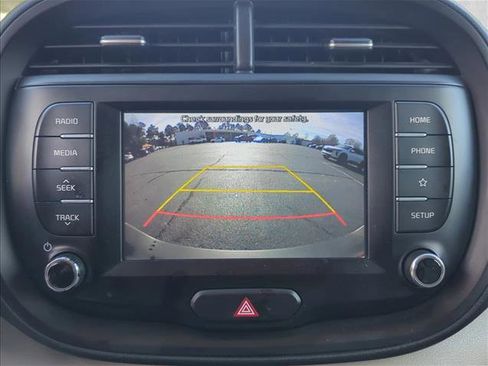 Used 2020 Kia Soul LX image 17