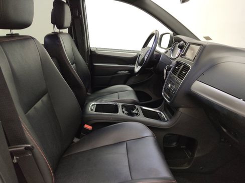 Used 2020 Dodge Grand Caravan GT FWD image 21