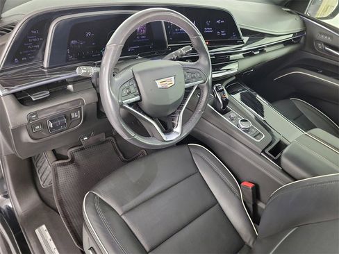 Certified 2021 Cadillac Escalade Sport w/ LPO, ONYX Package image 19