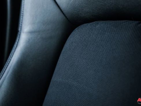 Used 2014 Nissan GT-R Premium image 26