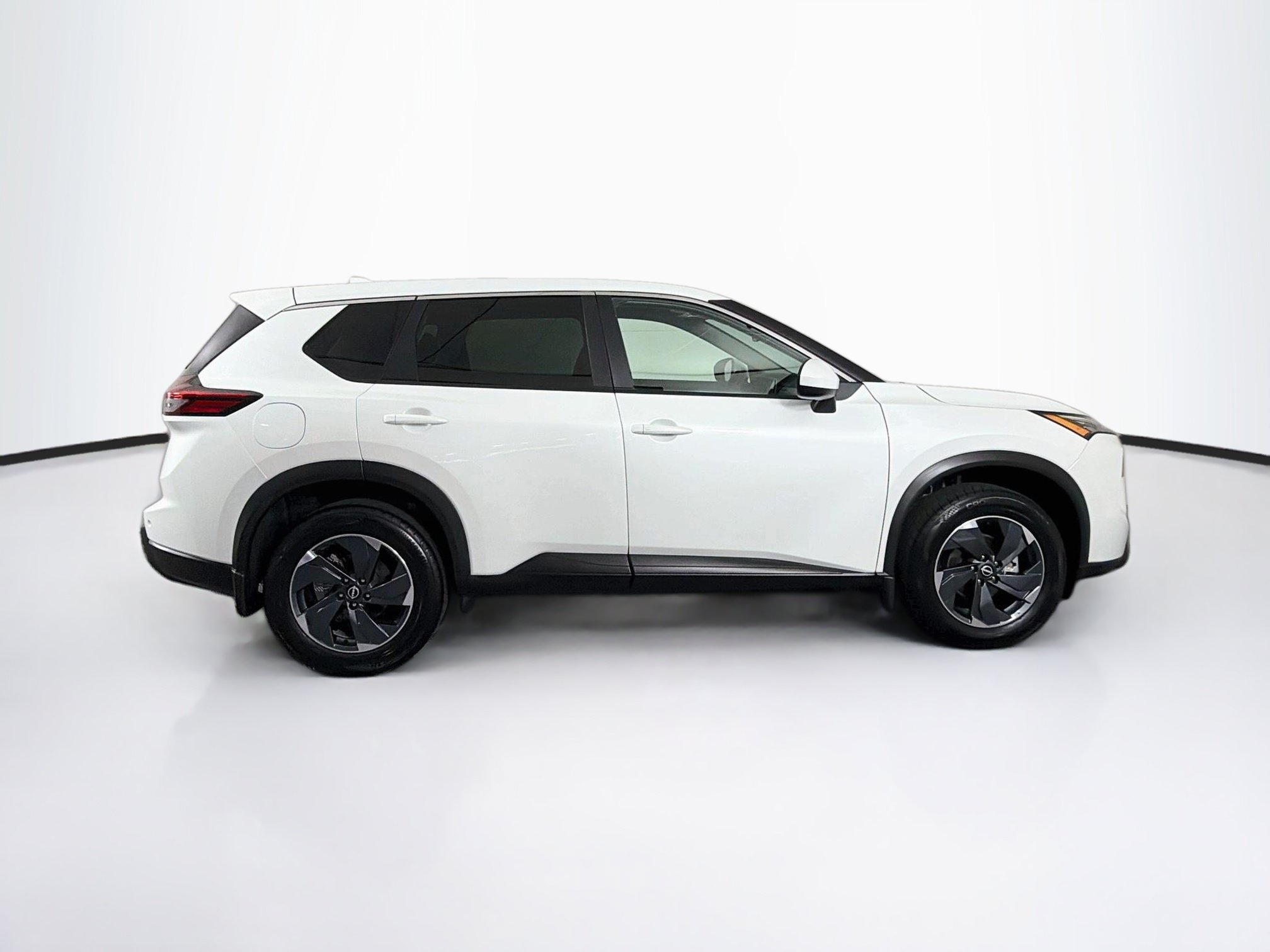 Used 2024 Nissan Rogue SV FWD image 10