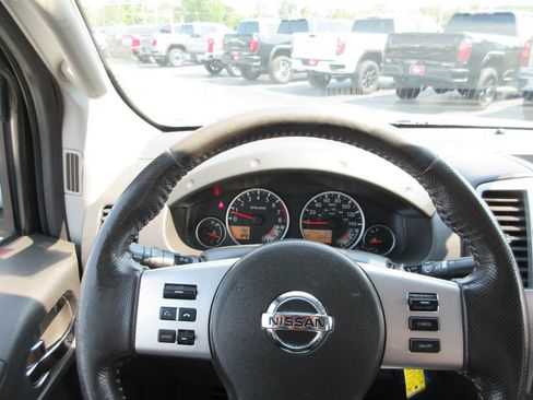 Used 2016 Nissan Frontier PRO-4X AWD/4WD image 34