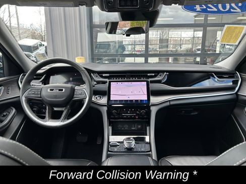 Used 2024 Jeep Grand Cherokee Limited 4xe w/ Luxury Tech Group II image 14