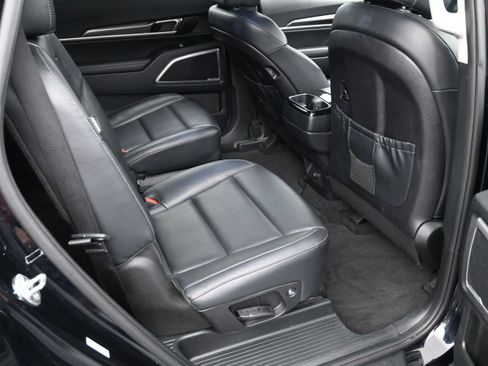 Used 2025 Kia Telluride S FWD image 10