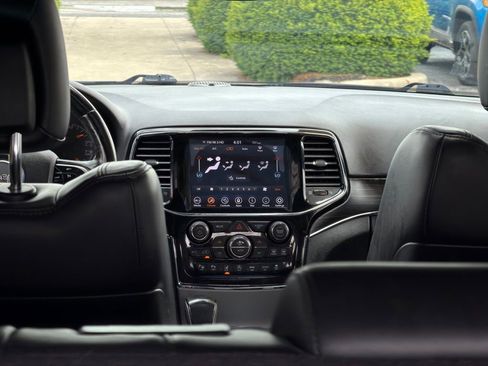 Used 2020 Jeep Grand Cherokee Limited AWD/4WD image 39