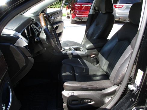 Used 2012 Cadillac SRX Luxury FWD image 22