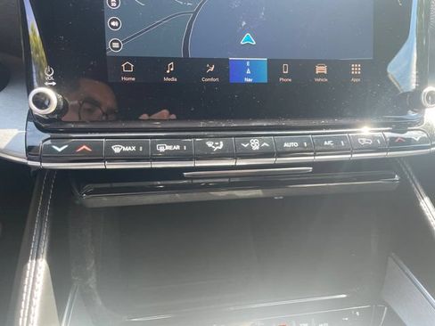 Used 2023 Jeep Wagoneer Series II AWD/4WD image 37
