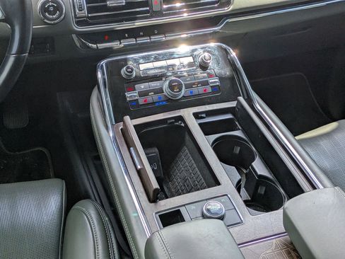 Used 2024 Lincoln Navigator L Black Label image 20