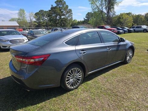 Used 2018 Toyota Avalon Limited image 5