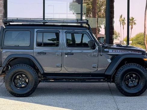 Used 2018 Jeep Wrangler Unlimited Rubicon w/ Dual Top Group AWD/4WD image 20