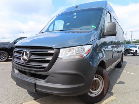 Used 2019 Mercedes-Benz Sprinter 170 image 2