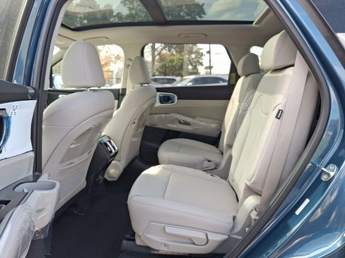 New 2025 Kia Sorento EX w/ EX Panoramic Sunroof Package image 8