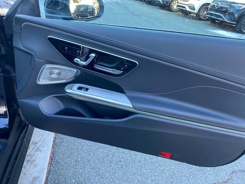 Used 2025 Mercedes-Benz CLE 300 4MATIC Cabriolet image 31