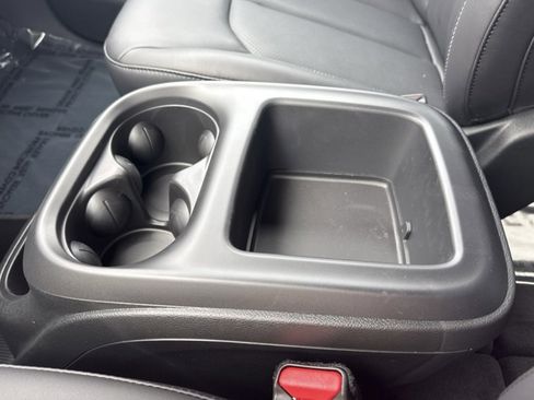 New 2026 Chrysler Pacifica Select image 32