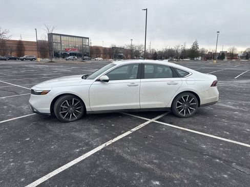 Certified 2023 Honda Accord Touring image 6