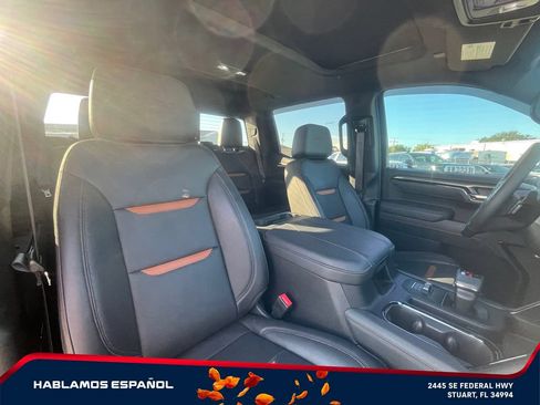 Certified 2025 GMC Sierra 1500 AT4 w/ AT4 Premium Package AWD/4WD image 17