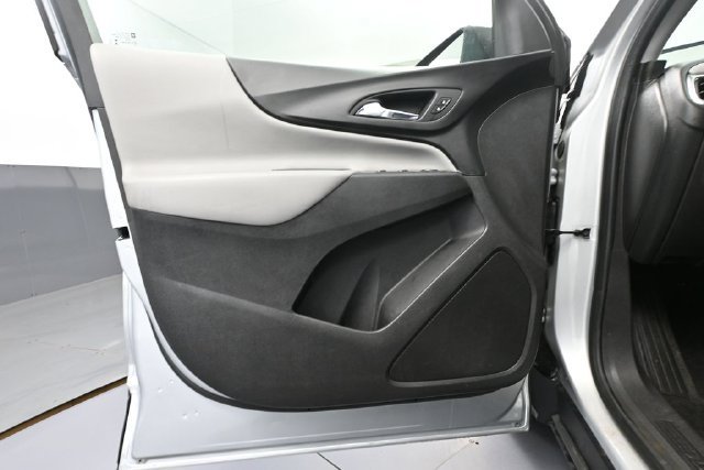 Used 2020 Chevrolet Equinox LS w/ LS Convenience Package AWD/4WD image 13