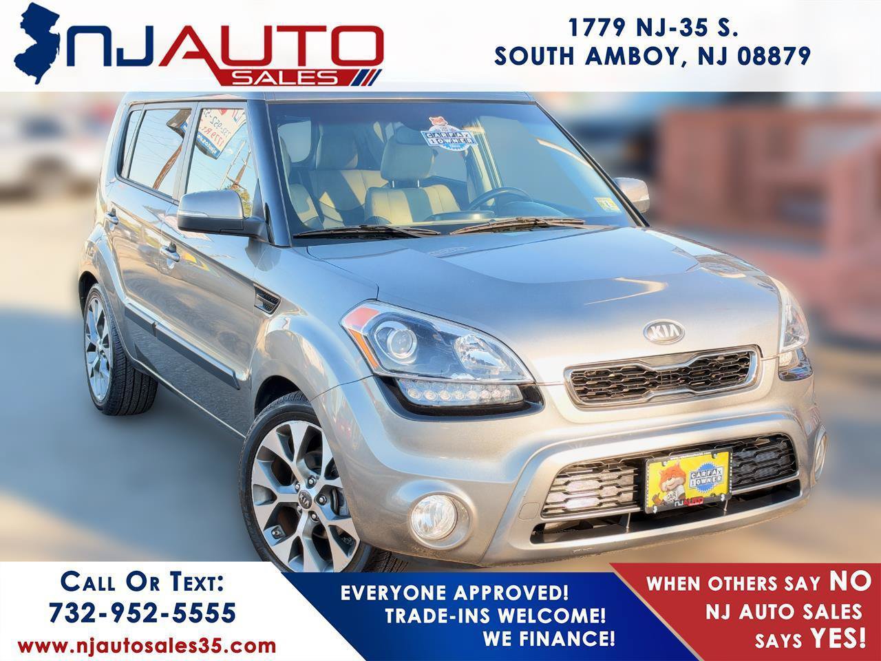 Used 2013 Kia Soul ! w/ Premium Pkg FWD image 1
