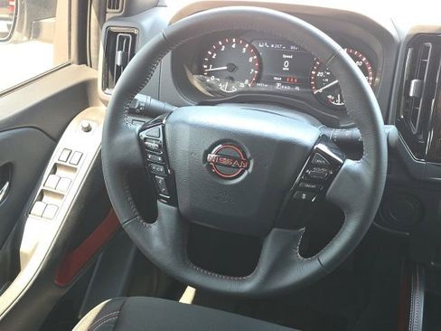Used 2025 Nissan Frontier Pro-X image 34