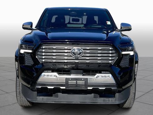 Used 2024 Toyota Tacoma Limited w/ Limited Package (LT) image 3