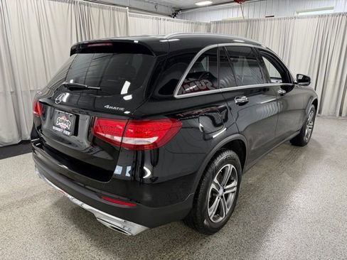 Used 2017 Mercedes-Benz GLC 300 4MATIC image 4