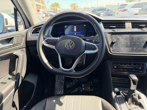 Used 2023 Volkswagen Tiguan SE FWD image 13