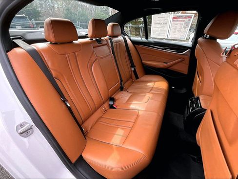 Used 2018 BMW 530i xDrive image 25