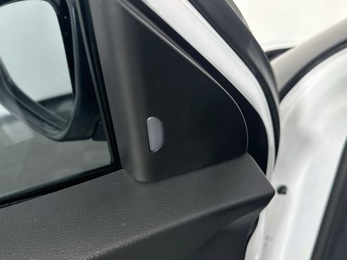 Used 2025 Nissan Kicks Play S FWD image 16
