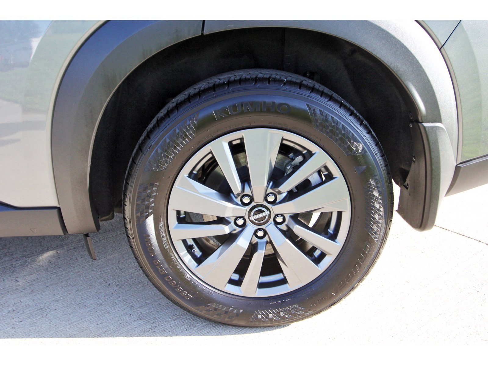 Certified 2025 Nissan Pathfinder SV FWD image 33