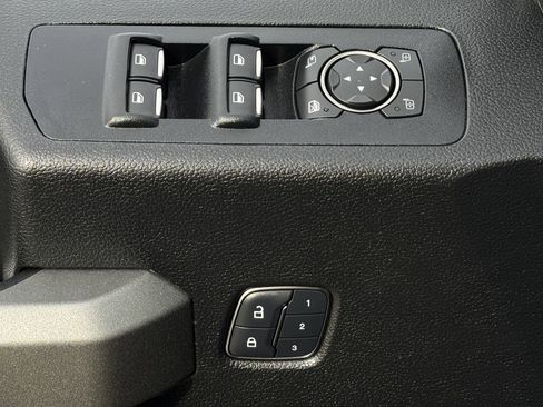 Used 2018 Ford F150 Raptor w/ Equipment Group 802A Luxury image 24