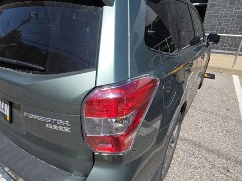 Used 2016 Subaru Forester 2.5i Touring AWD/4WD image 8