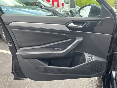 Used 2025 Volkswagen Jetta S FWD image 10