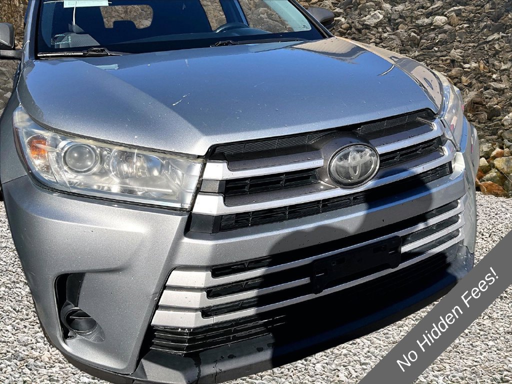 Used 2019 Toyota Highlander LE AWD/4WD image 21