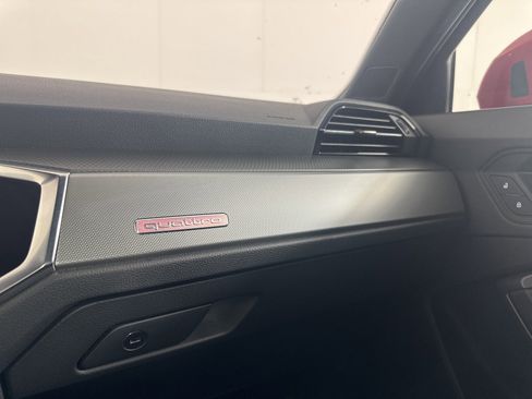 Used 2024 Audi Q3 2.0T Premium Plus image 19