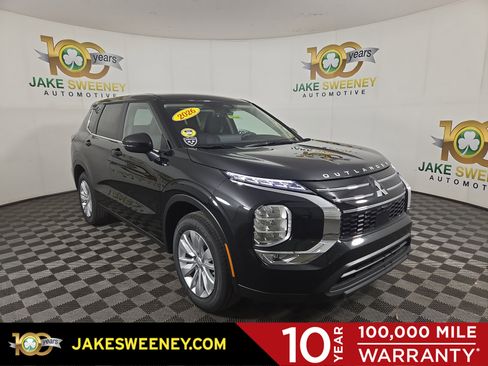 New 2026 Mitsubishi Outlander ES image 1