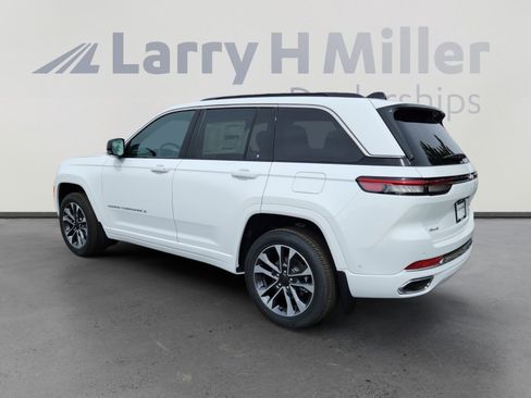 New 2025 Jeep Grand Cherokee Overland w/ Adv Protech Group III image 3