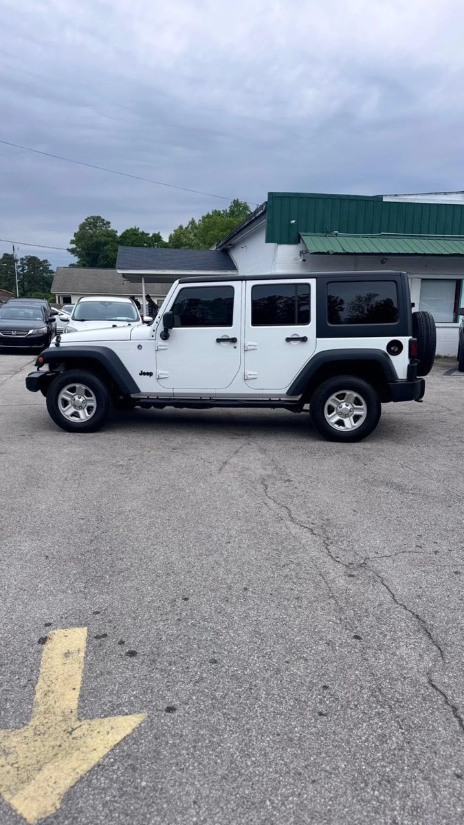 Used 2016 Jeep Wrangler Unlimited Sport AWD/4WD image 4