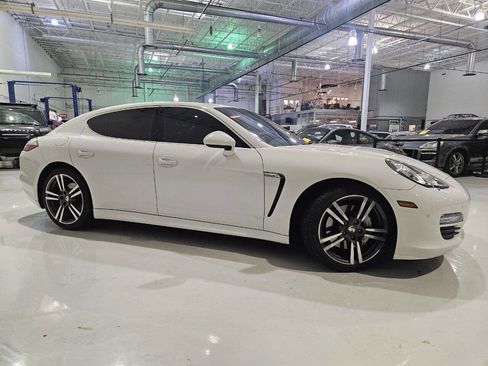 Used 2010 Porsche Panamera S image 9