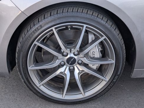 Used 2025 Genesis G70 2.5T image 13