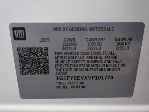 New 2027 Chevrolet Bolt LT w/ Comfort Package FWD image 29