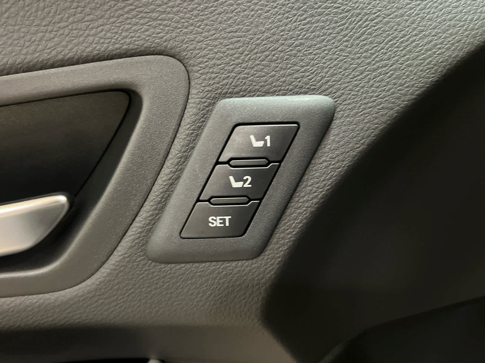 New 2026 Toyota Sienna Limited AWD/4WD image 17