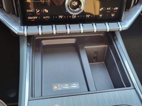 New 2026 GMC Acadia AT4 image 11