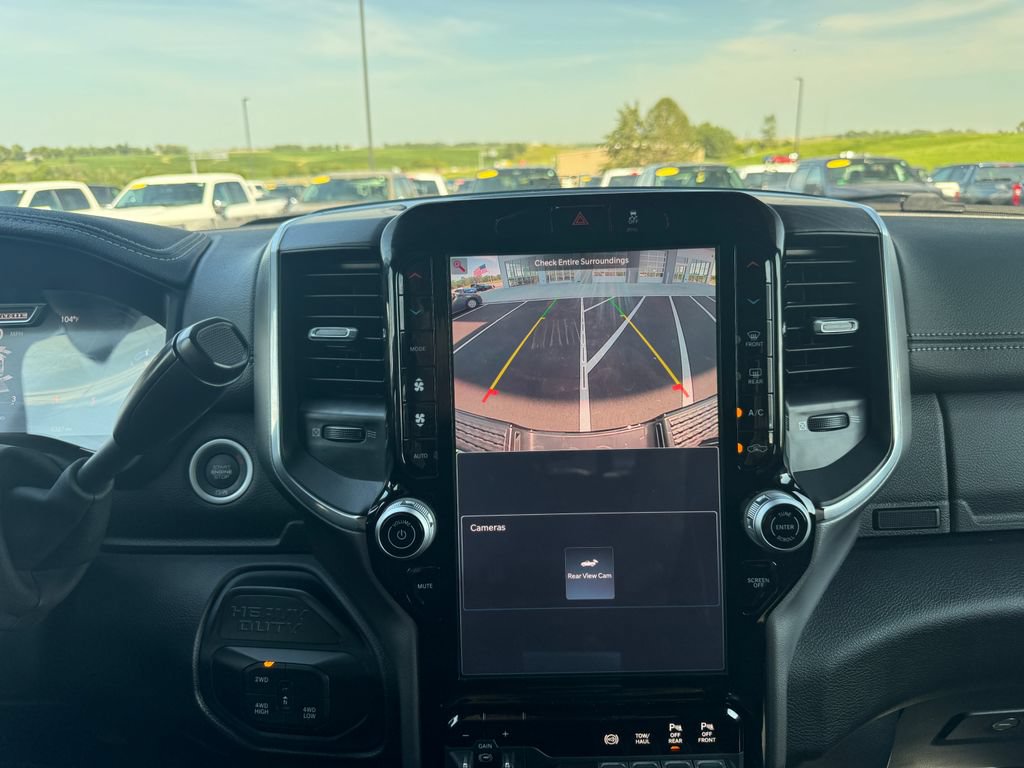 Used 2026 RAM 2500 Laramie AWD/4WD image 30