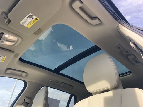 Certified 2023 Volvo XC90 B6 Plus w/ Protection Package Premier image 24